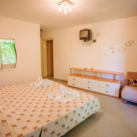 Mng Yassen Aparthotel 4*