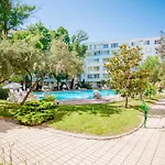 Aparthotel Mng Yassen 4*