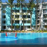 Mng Yassen Aparthotel 4*